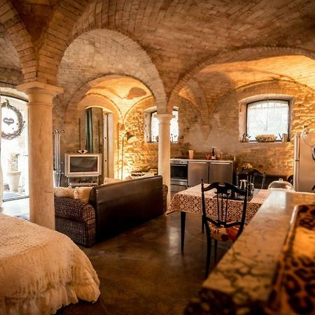 Lo Scrigno Di Lara Villa Ceresara Екстериор снимка