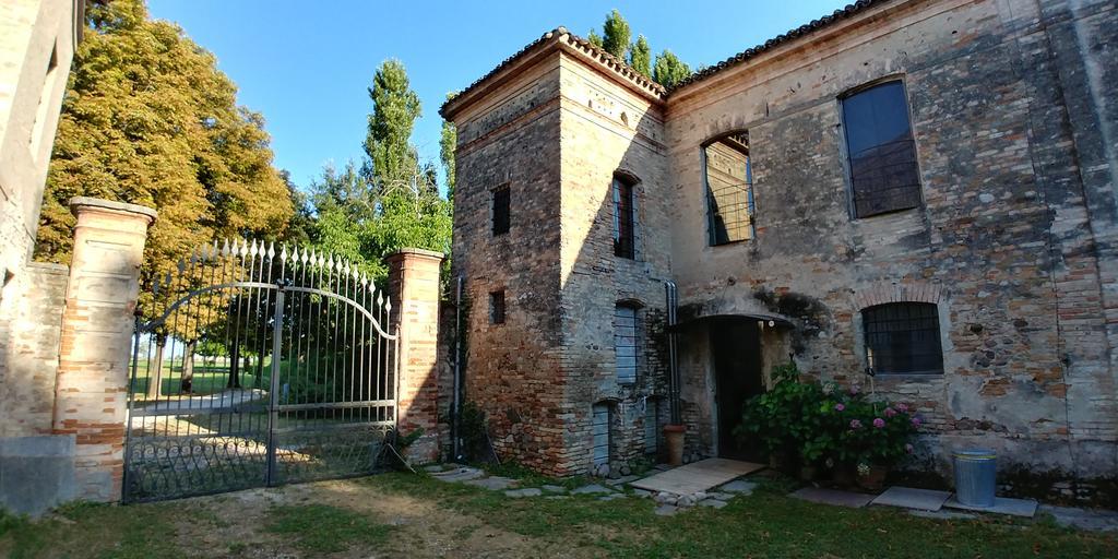 Lo Scrigno Di Lara Villa Ceresara Екстериор снимка
