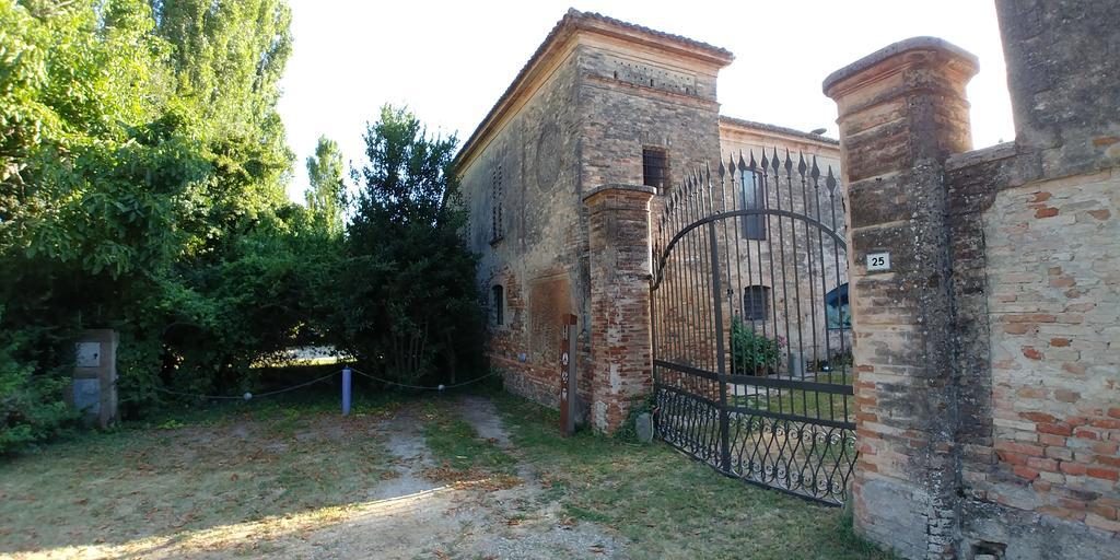 Lo Scrigno Di Lara Villa Ceresara Екстериор снимка