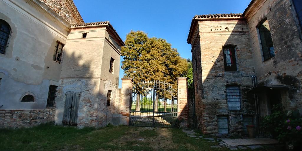 Lo Scrigno Di Lara Villa Ceresara Екстериор снимка