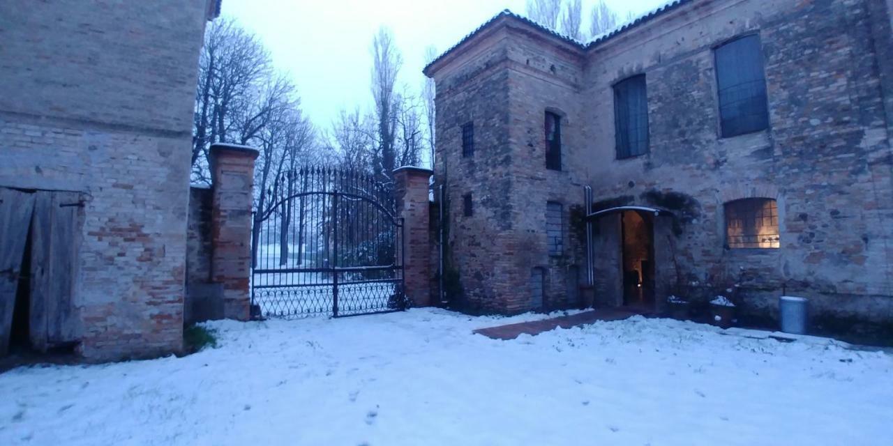 Lo Scrigno Di Lara Villa Ceresara Екстериор снимка